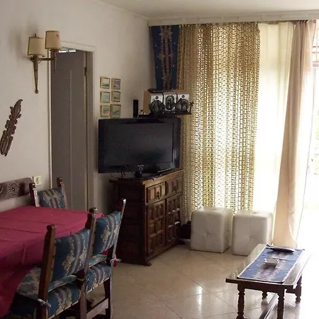 By Jonni Res. Chaparral Hébergement de vacances Costa Del Silencio